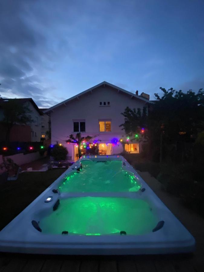 Espace Beleverte Bussiere 1 Tamaris Appartement Meuble De 2 Chambres อูลแลงส์ ภายนอก รูปภาพ