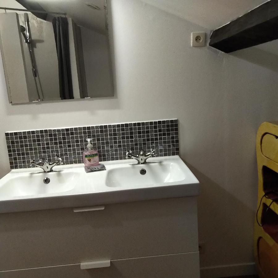 Espace Beleverte Bussiere 1 Tamaris Appartement Meuble De 2 Chambres อูลแลงส์ ภายนอก รูปภาพ